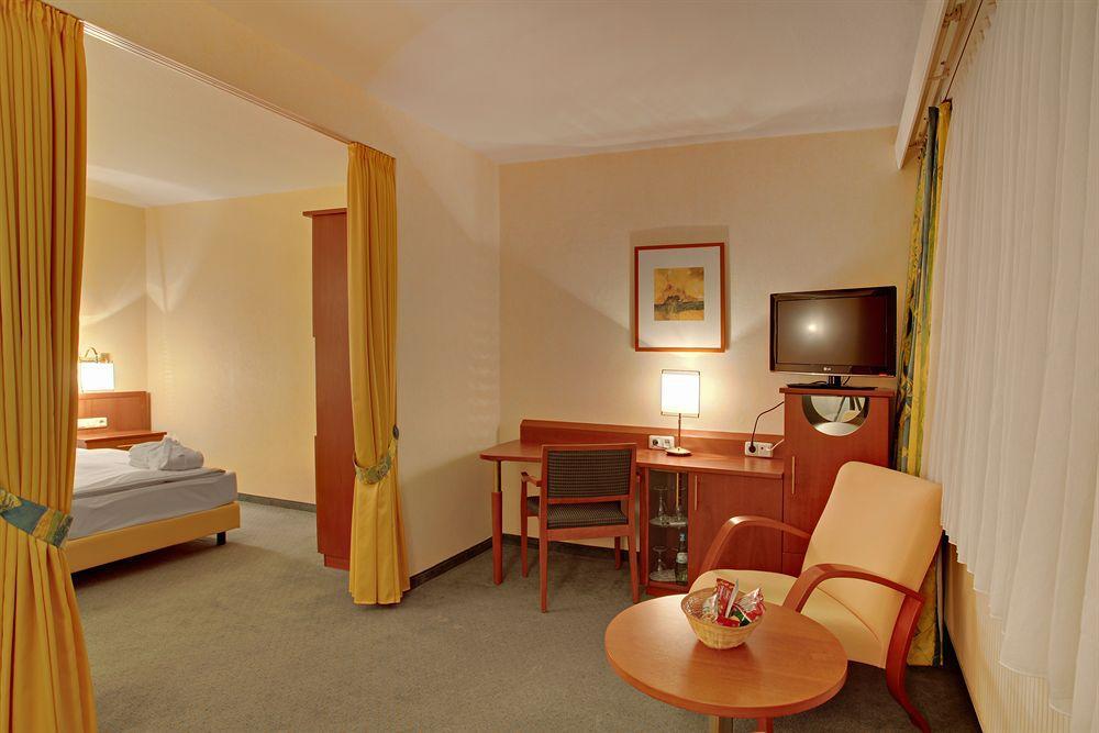 Balladins Superior Hotel Gutsmann 바트브람스테트 외부 사진
