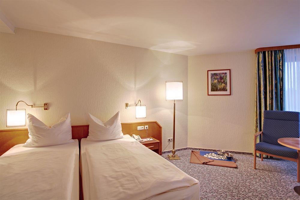 Balladins Superior Hotel Gutsmann 바트브람스테트 외부 사진