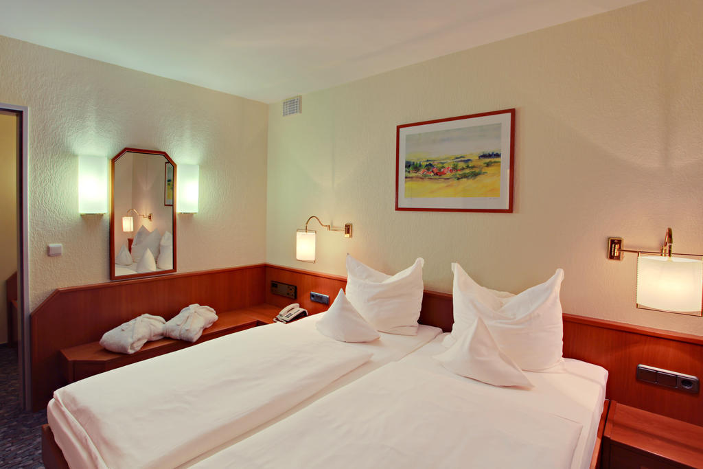 Balladins Superior Hotel Gutsmann 바트브람스테트 객실 사진