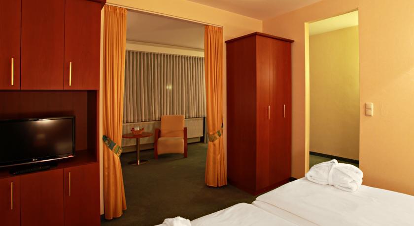 Balladins Superior Hotel Gutsmann 바트브람스테트 외부 사진